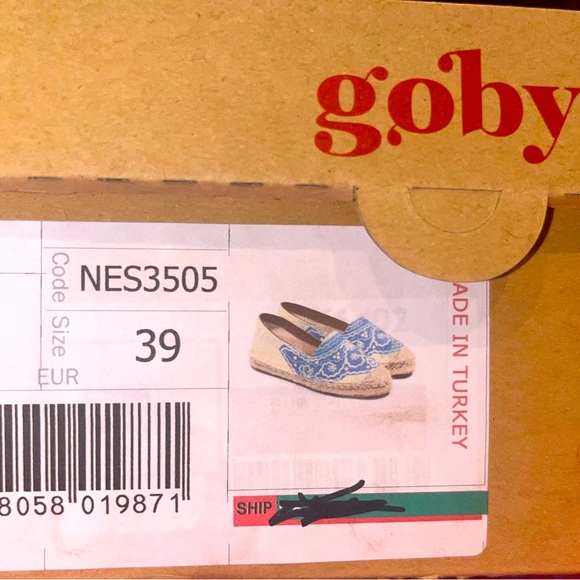 Slip on shoe - Picture 5 of 6